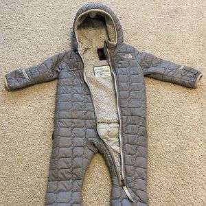 North Face Thermoball Snowsuit Baby One Piece Bunting 12-18 Months